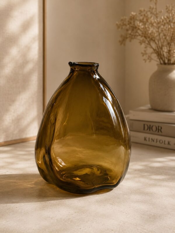 Vazo qelq ne forme te crregullt 20*26 cm